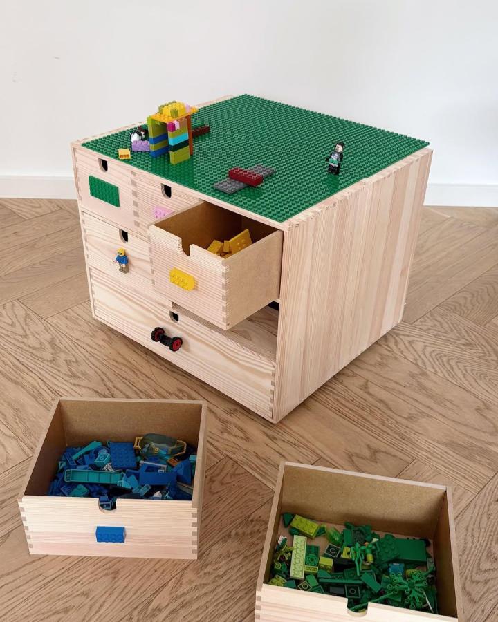 Natural wood ikea lego storage hacks & ideas from @escanutells featuring Moppe drawers with green building surface