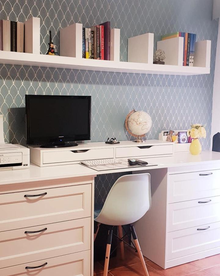 White patterned desk shelf from @irene0806. IKEA LACK hack with book dividers and organized storage.
