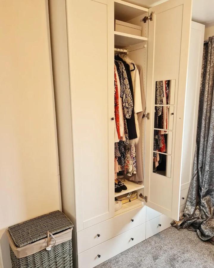 White mirrored-door bedroom wardrobe from @life_as_kira_. Elegant ikea platsa wardrobe ideas with drawers and organized storage.